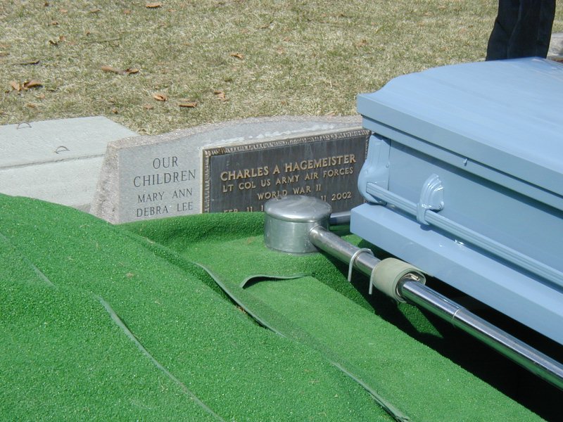 20050319 Aunt Mary's Graveside Service