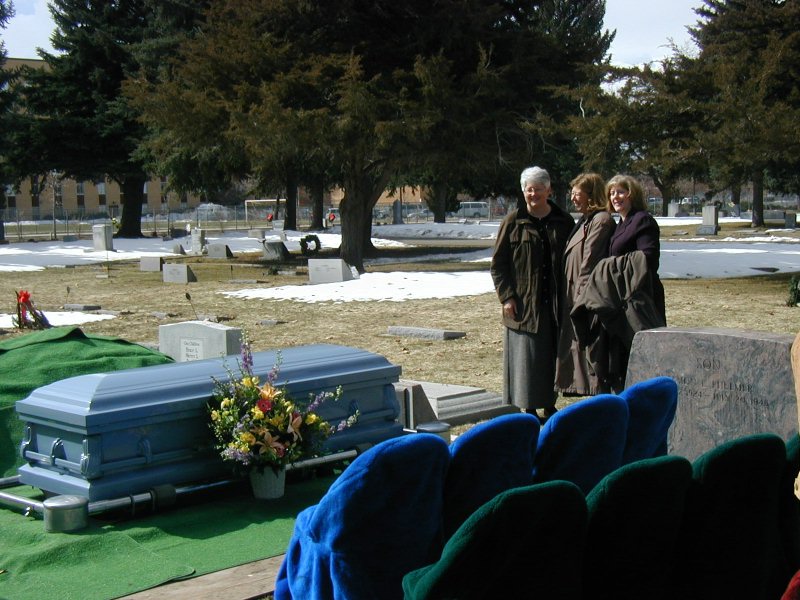 20050319 Aunt Mary's Graveside Service